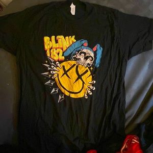 Blink 182 t shirt